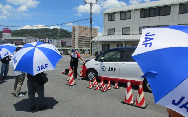 【JAF福岡】いつまでも安全に運転を楽しむためにシニア向けドライビングスクールを開催