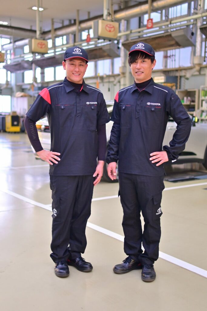 ~「脱・つなぎ」で夏場の作業を快適に~ 栃木トヨタ 自動車整備士の夏用作業服をリニューアル