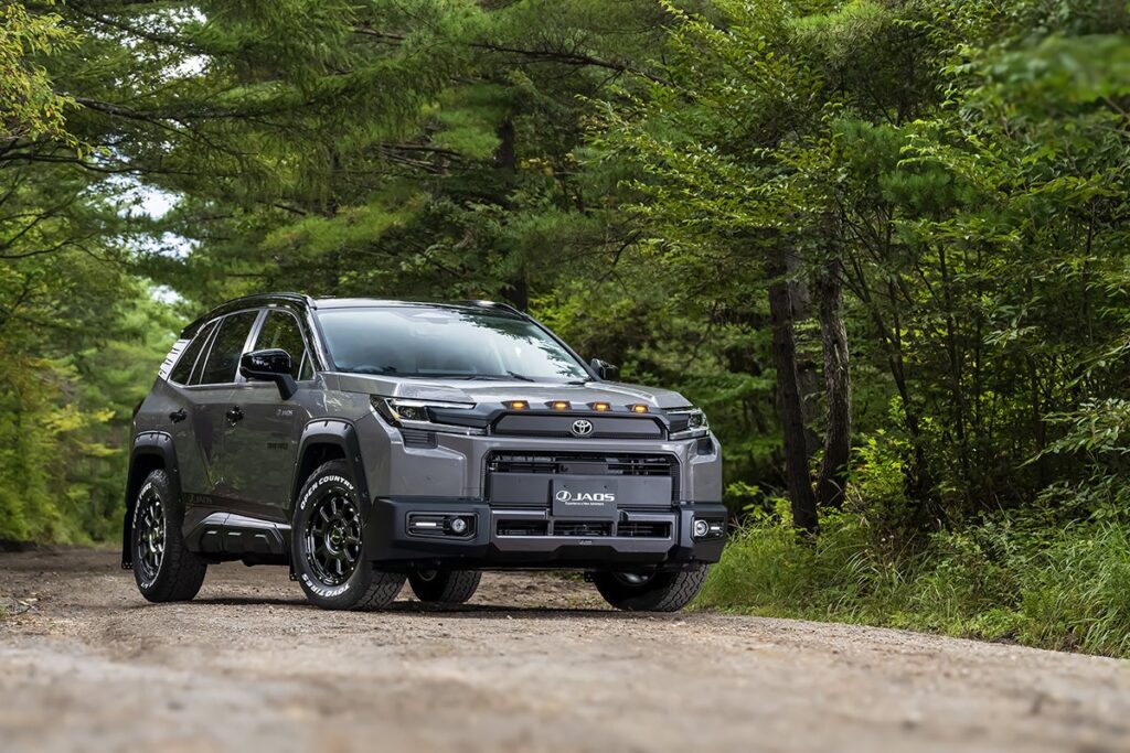 RAV4 Adventure(60系)用「スタイリングパッケージ」を発売